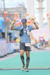 BIB: 5038
                            <button type="button" onclick="openModal(21762928)" class="btn btn-primary btn-sm float-right btn-popup" data-toggle="modal" data-target=".modal-high-quality">
                        <i class="fas fa-shopping-cart"></i> Add to Cart
                    </button>
                                            <button type="button" onclick="isThisMe(21762928, true)" class="btn btn-success btn-sm float-right btn-popup btn-isme hidden" data-toggle="tooltip" data-placement="bottom" title="นี่คือรูปของคุณใช่ไหม คลิกที่นี่เพื่อเอาเข้าอัลบั้ม">
                        <i class="fas fa-plus"></i> Add to album
                    </button>
                    <button type="button" onclick="isThisMe(21762928, false)" class="btn btn-warning btn-sm float-right btn-popup btn-isnotme hidden">
                        <i class="fas fa-ban"></i> Remove from album
                    </button>